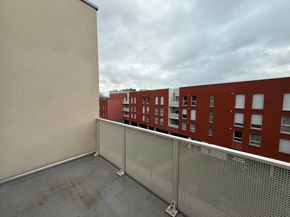 
																																							2 pièces - 
																																						2ème étage - 49m² - 638,61 € - Photo #6