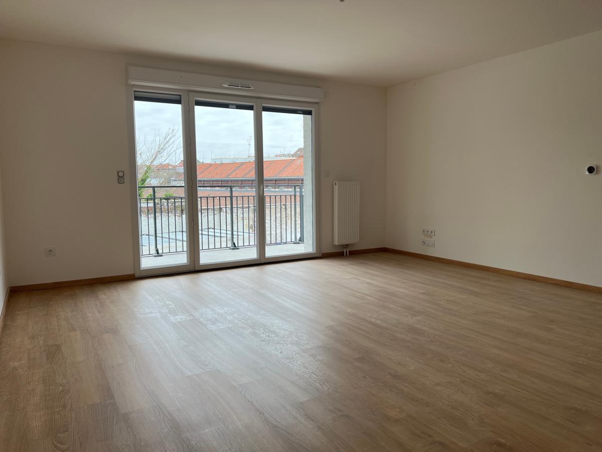 
																			3 pièces - 
																		2ème étage - 67m² - 767,43 € - Photo #1