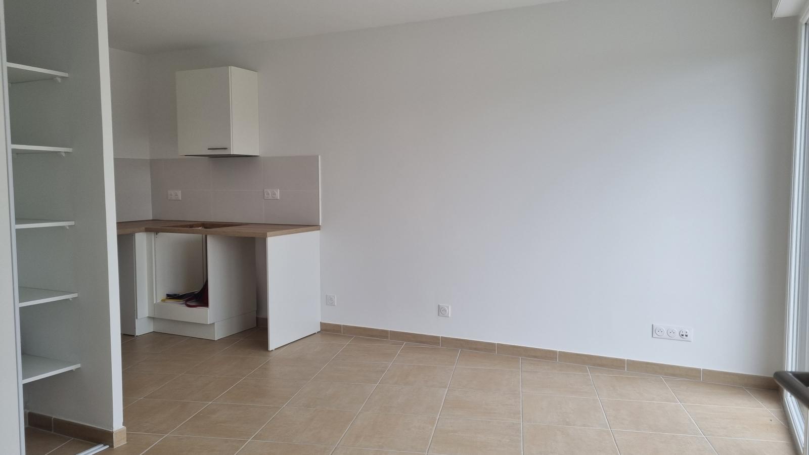 
																																							2 pièces - 
																																						2ème étage - 40m² - 772,87 € - Photo #3