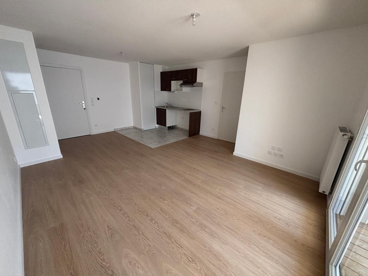 
																																							2 pièces - 
																																						1er étage - 46m² - 552,85 € - Photo #2