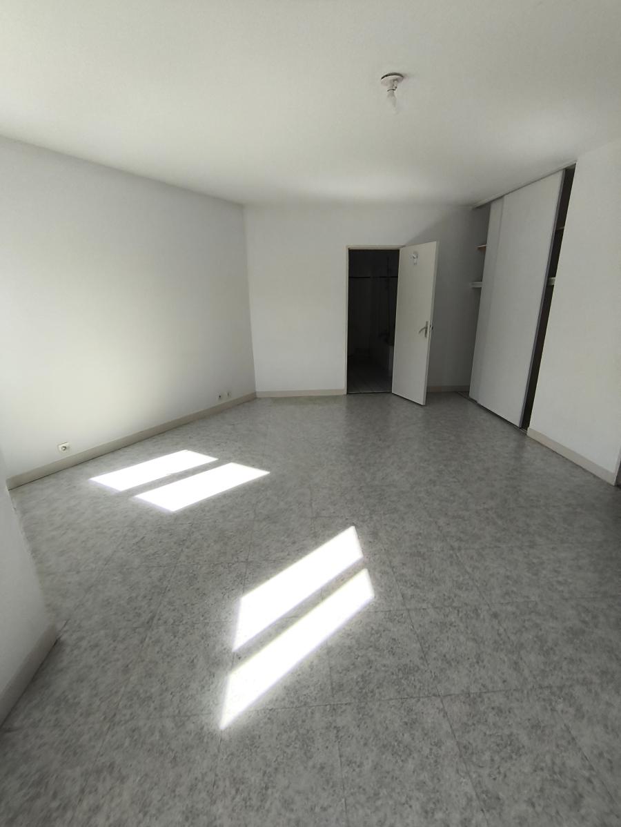 6 pièces - 3ème étage - 170m² - 270 000 € - Photo #6