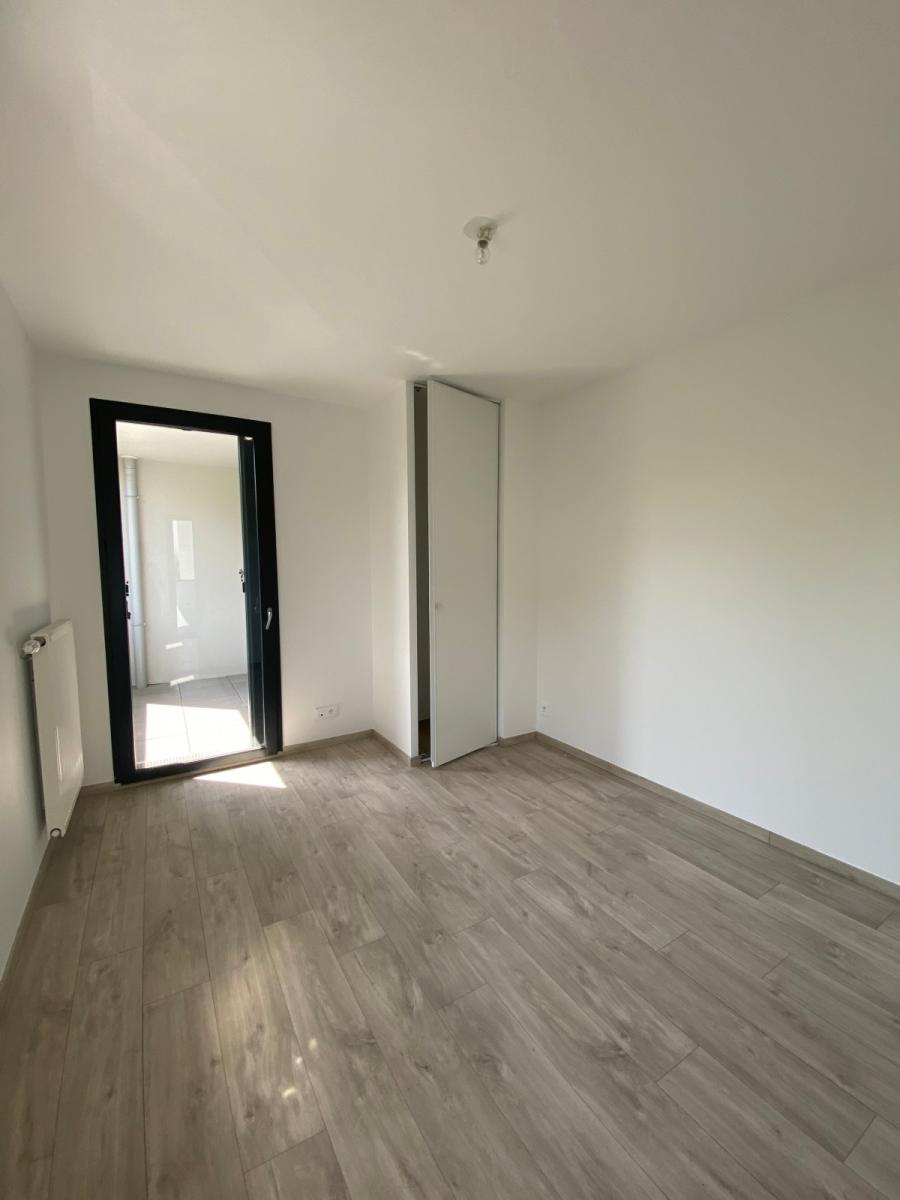 
																																							3 pièces - 
																																						2ème étage - 56m² - 1 227,36 € - Photo #3