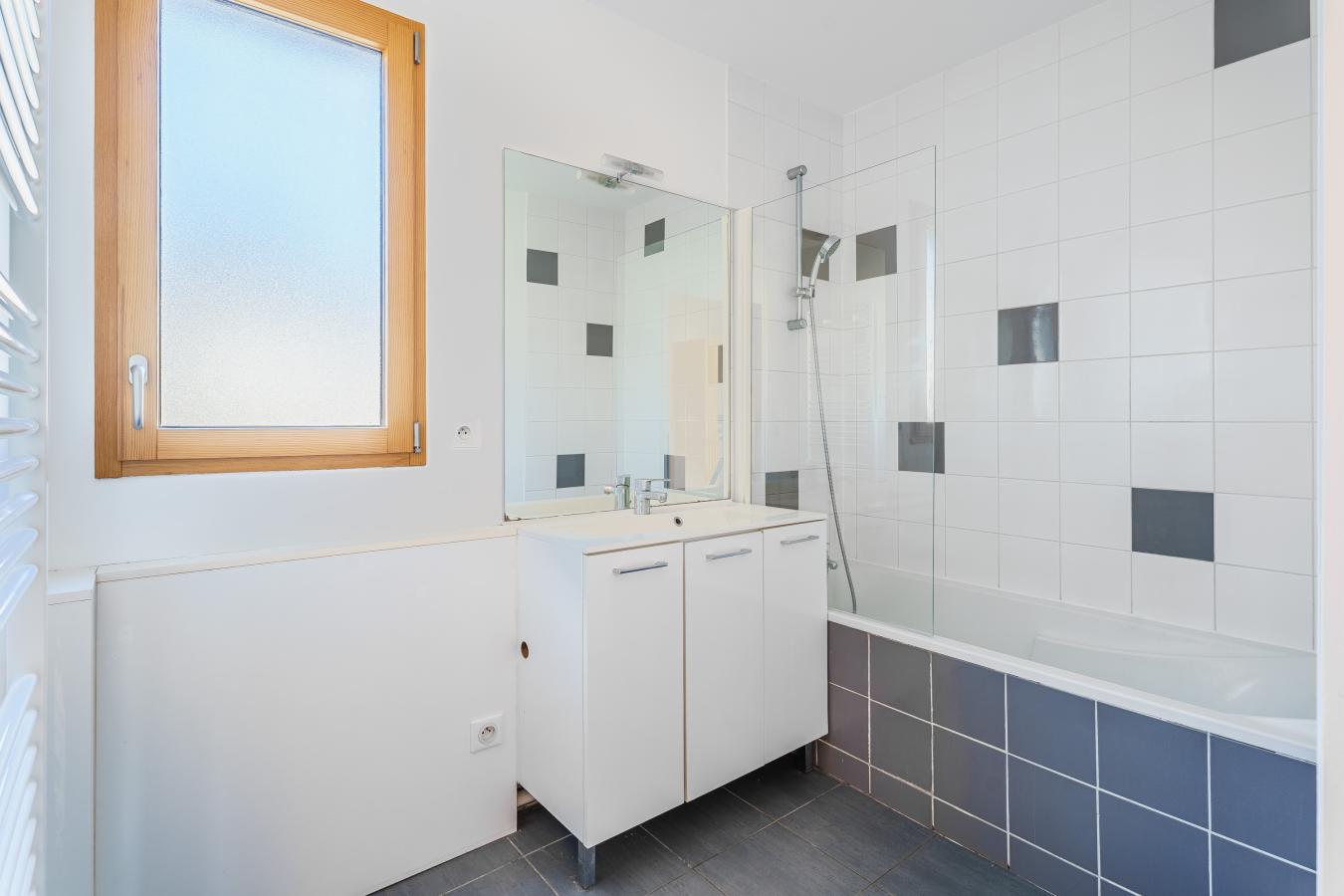 
																																							4 pièces - 
																																						RDC - 89m² - 1 230,94 € - Photo #5