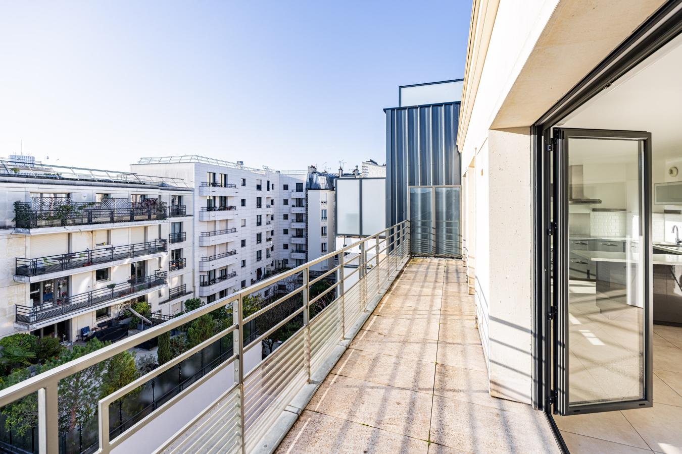 
																																							3 pièces - 
																																						5ème étage - 75m² - 2 865,54 € - Photo #5