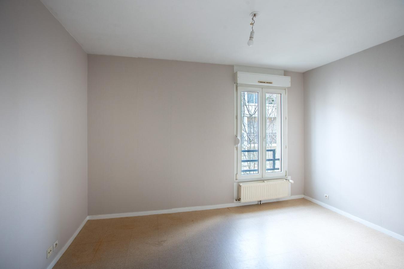 
																																							6 pièces - 
																																						1er étage - 107m² - 1 835,97 € - Photo #5