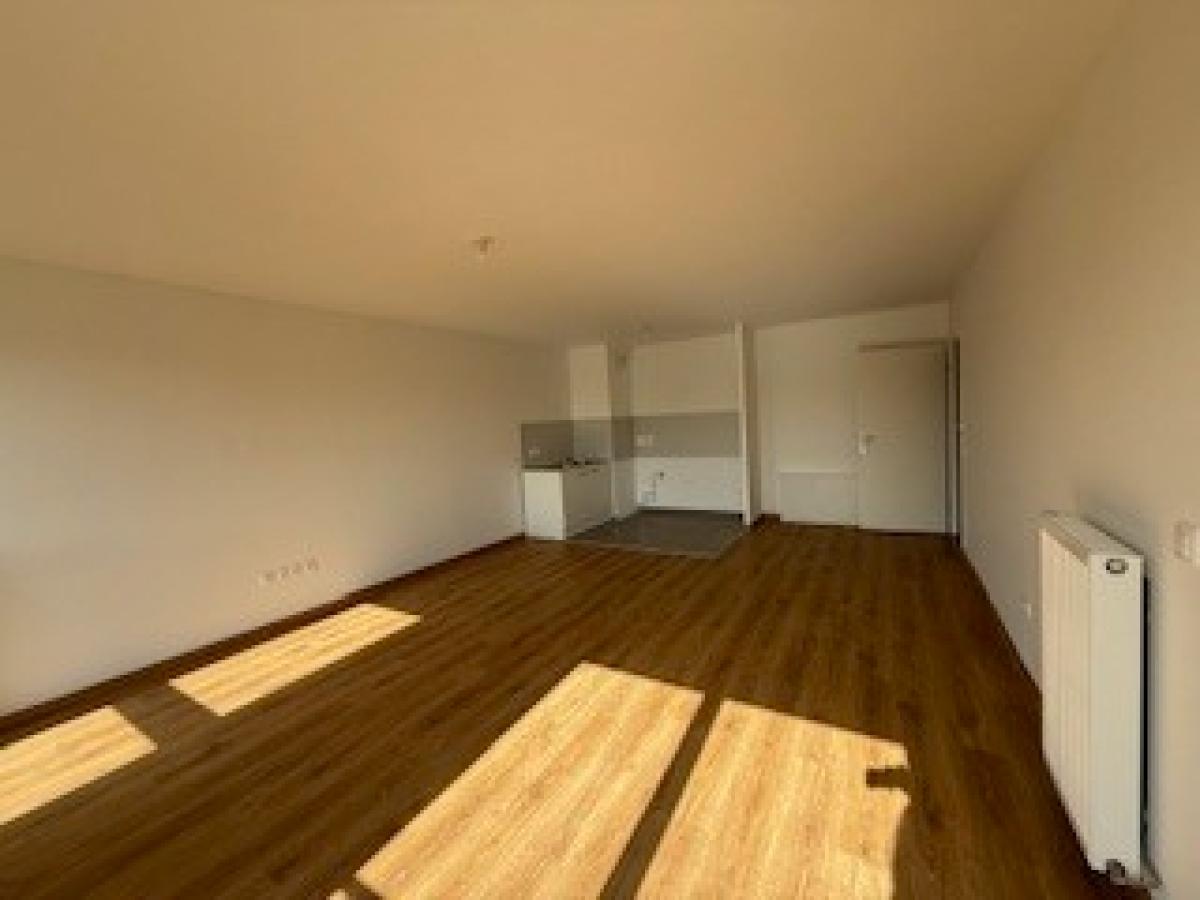 
																			3 pièces - 
																		1er étage - 61m² - 1 122,79 € - Photo #1