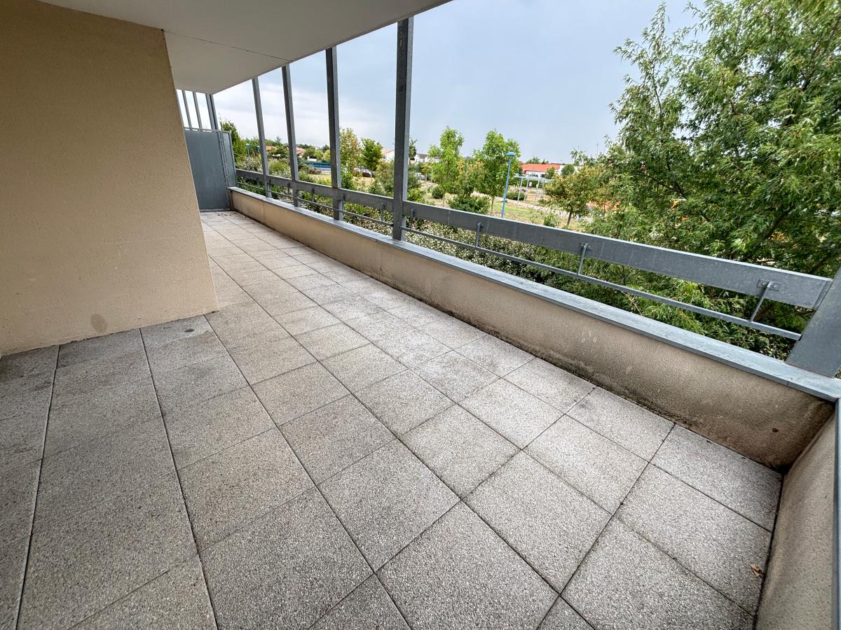 
																																							3 pièces - 
																																						1er étage - 62m² - 746,78 € - Photo #1