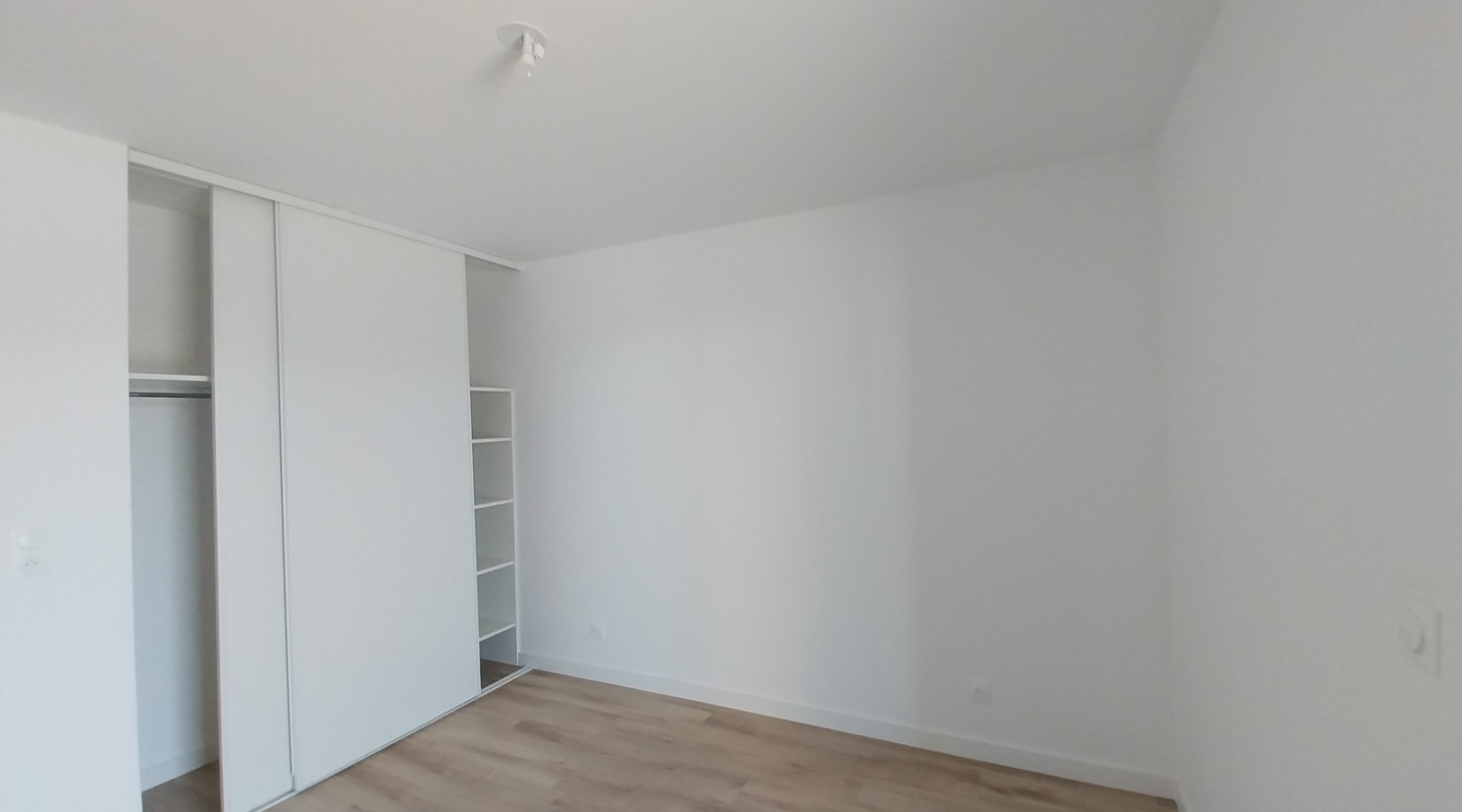 
																																							2 pièces - 
																																						RDC - 44m² - 605,58 € - Photo #4