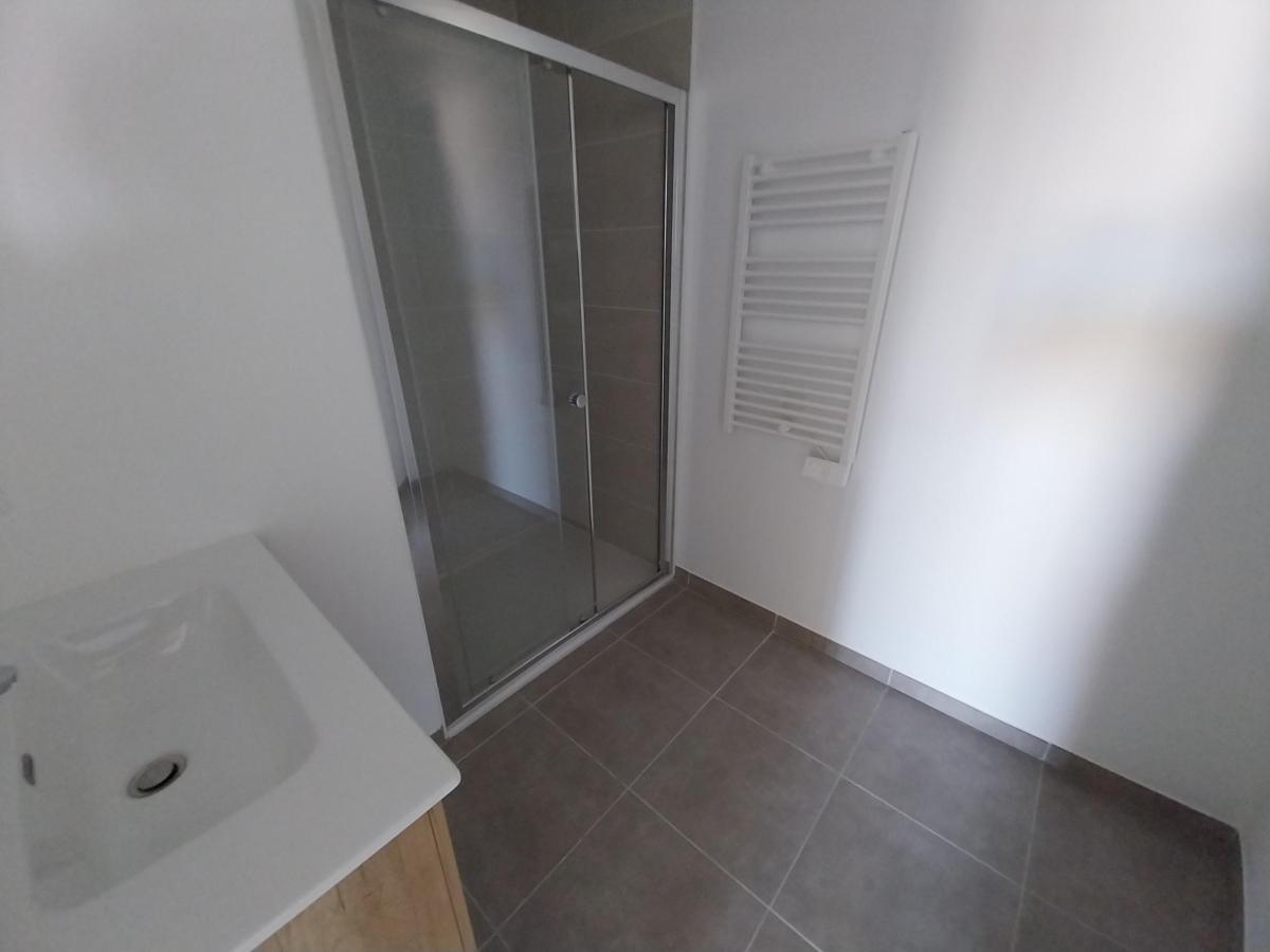 
																																							3 pièces - 
																																						3ème étage - 65m² - 1 115,62 € - Photo #5