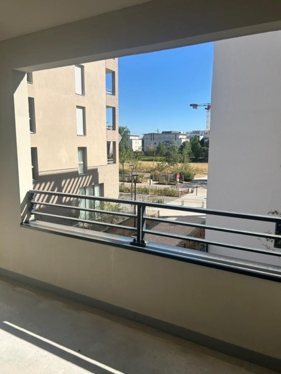 4 pièces - 1er étage - 83m² - 1 108,81 € - Photo #6
