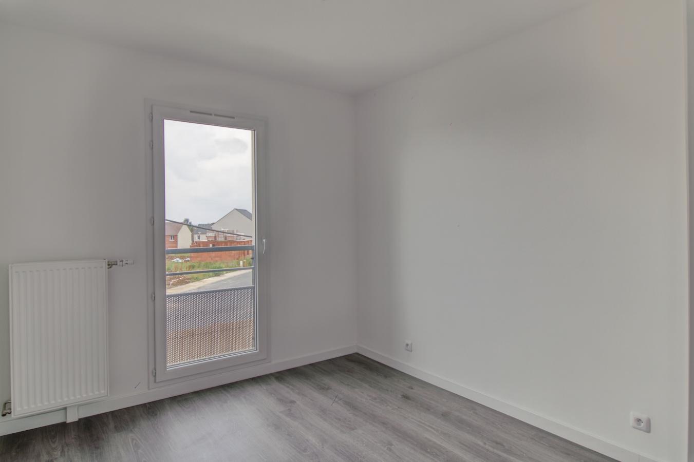 
																			4 pièces - 
																		2ème étage - 85m² - 1 244,01 € - Photo #1