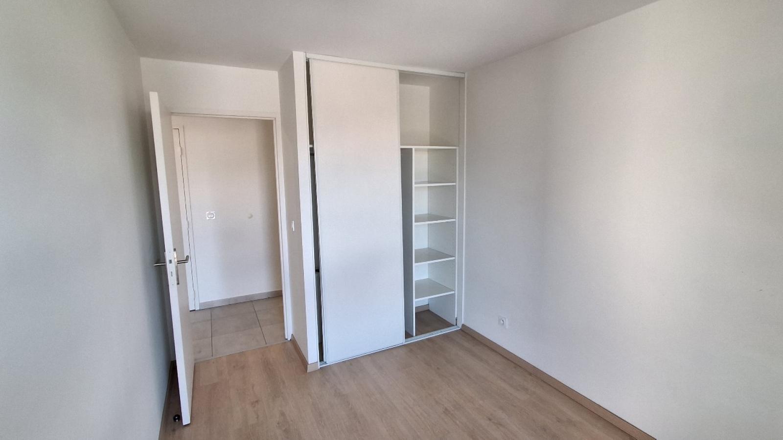 
																																							3 pièces - 
																																						4ème étage - 65m² - 824,82 € - Photo #4