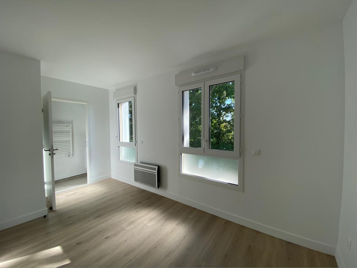 
																			4 pièces - 
																		1er étage - 94m² - 972,39 € - Photo #5