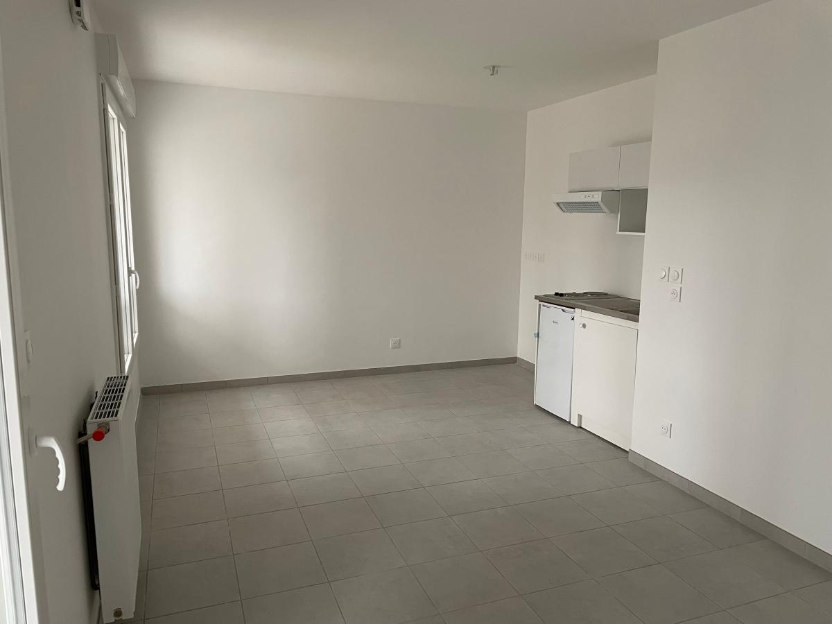 
																			1 pièce - 
																		2ème étage - 28m² - 514,09 € - Photo #2