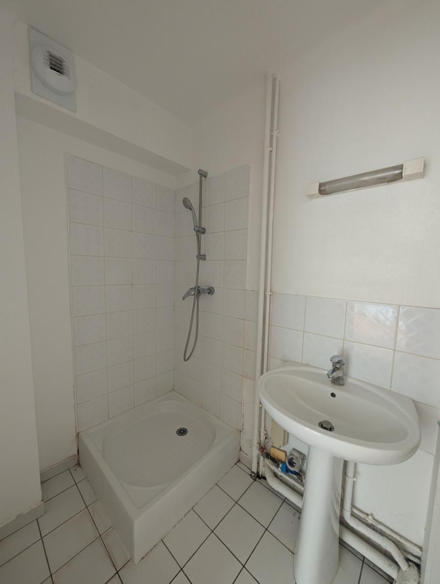 1 pièce - 2ème étage - 27m² - 792,63 € - Photo #4