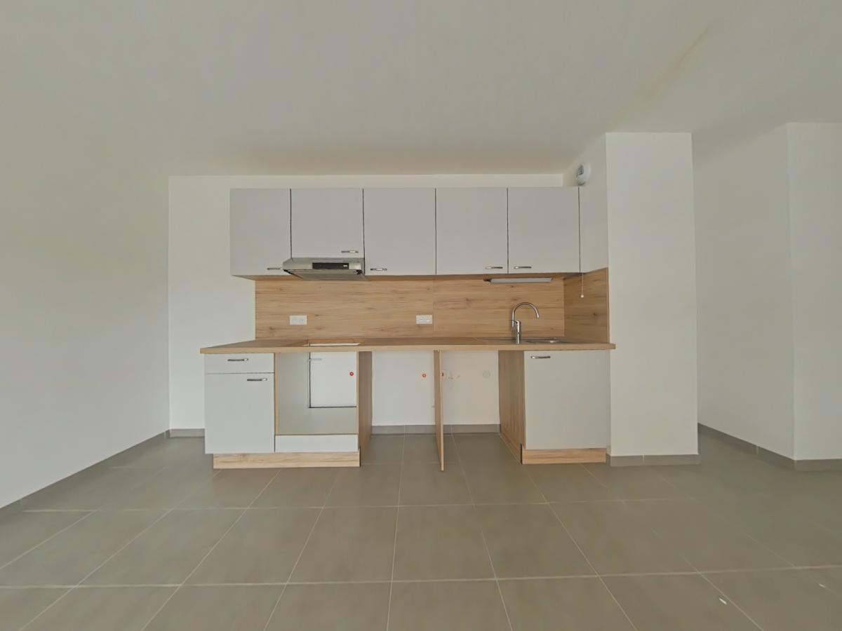 
																																							3 pièces - 
																																						1er étage - 65m² - 1 261,41 € - Photo #2