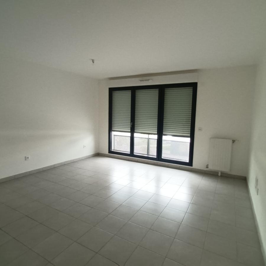 2 pièces - 2ème étage - 46m² - 903,23 € - Photo #1