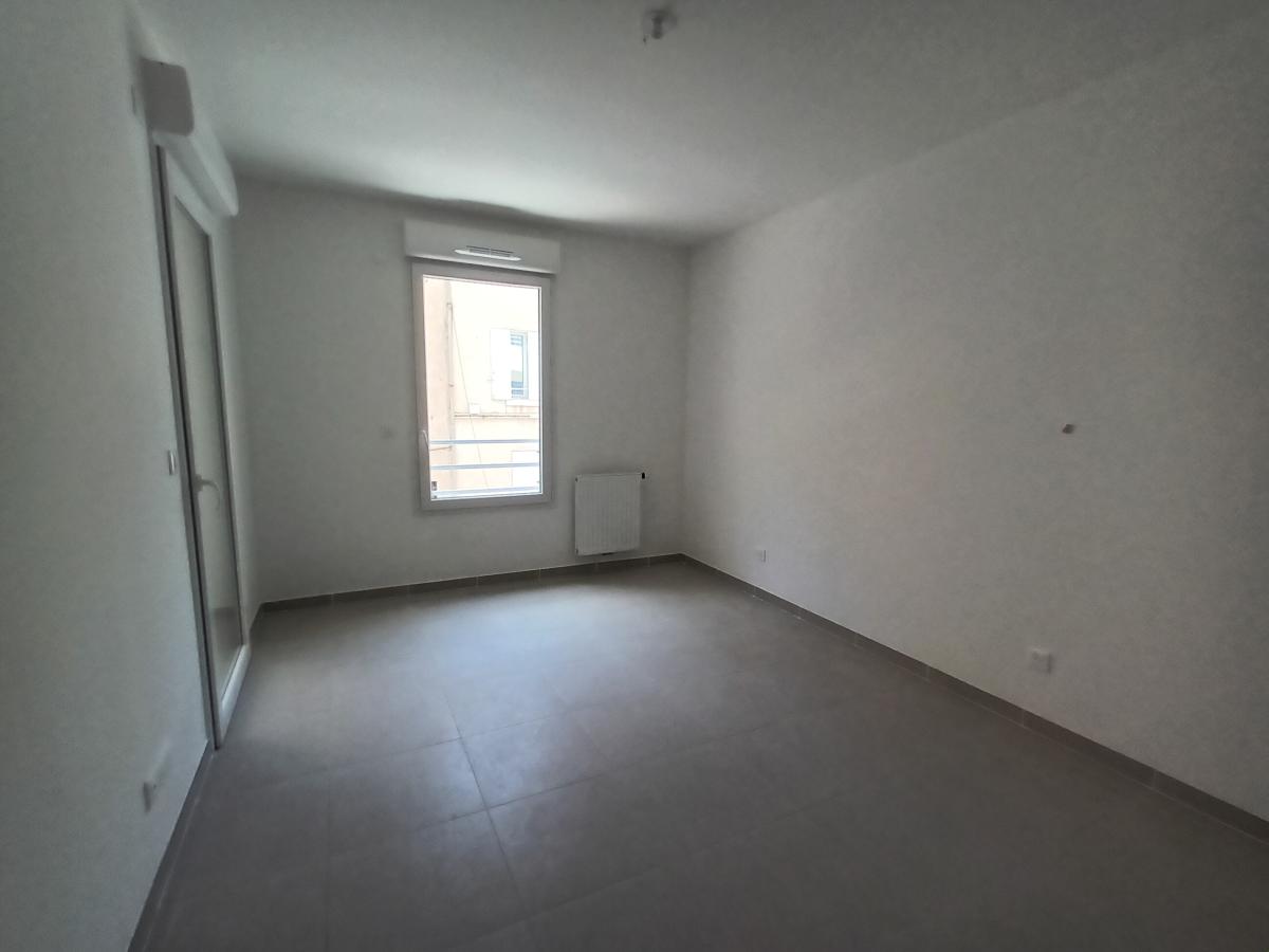 2 pièces - 1er étage - 39m² - 719,34 € - Photo #3