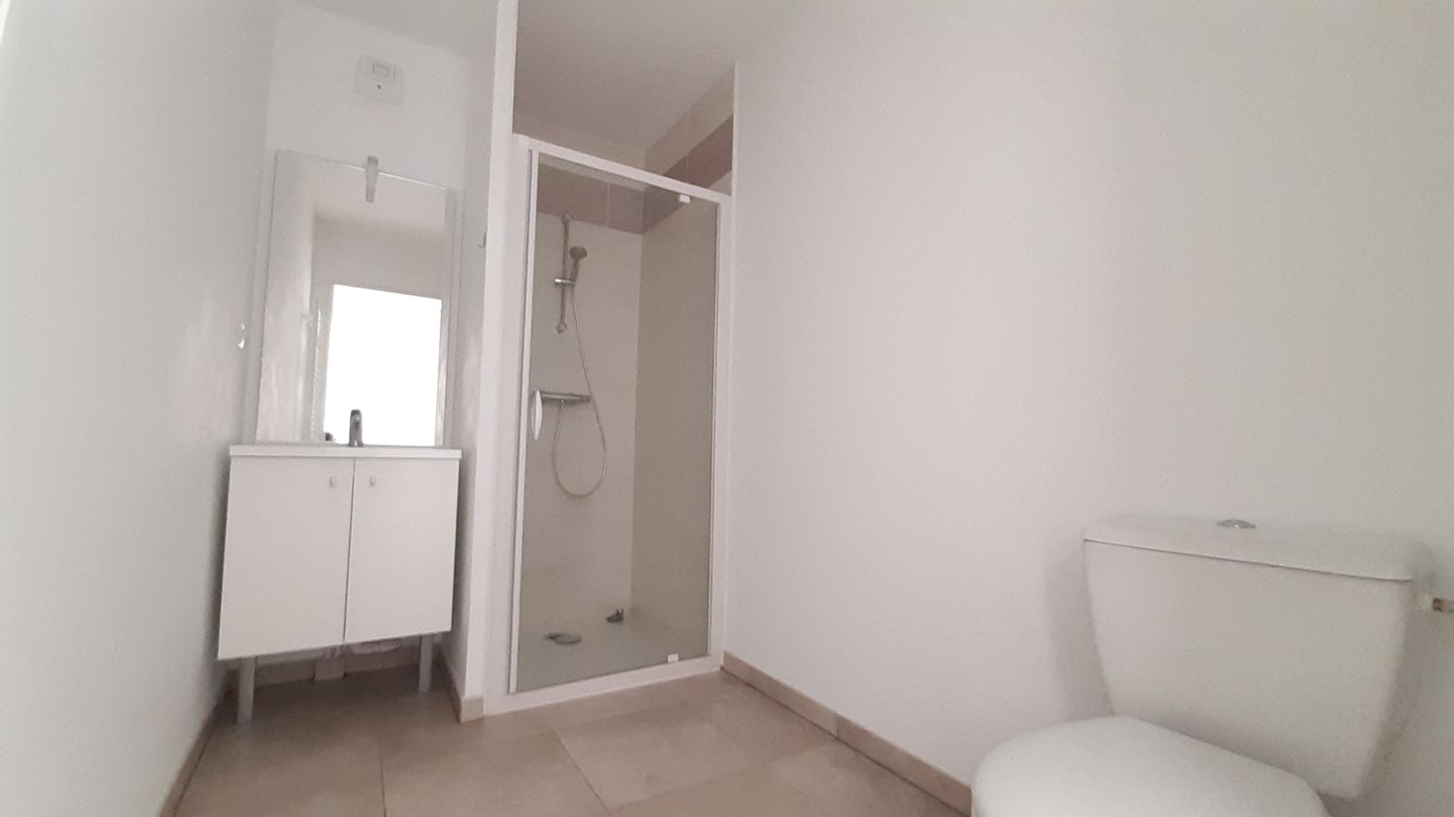 2 pièces - 3ème étage - 37m² - 660,50 € - Photo #4