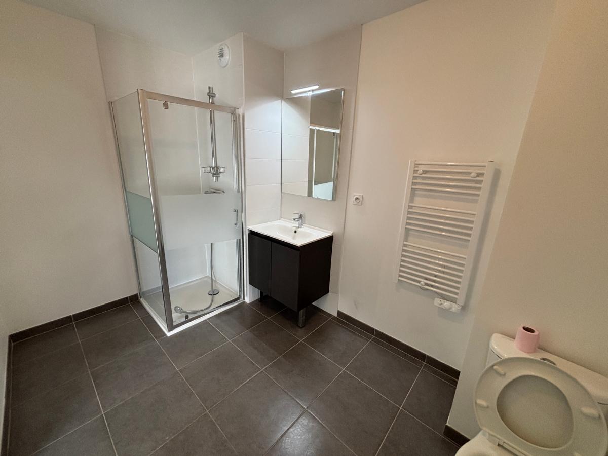 
																			4 pièces - 
																		4ème étage - 85m² - 1 015,93 € - Photo #6