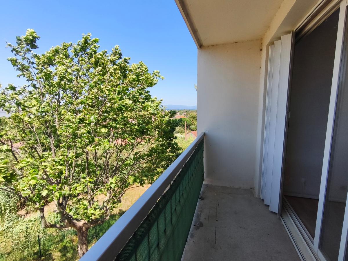 
																																							5 pièces - 
																																						1er étage - 81m² - 249 000 € - Photo #6