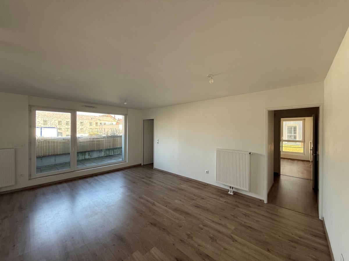 
																																							3 pièces - 
																																						1er étage - 68m² - 858,35 € - Photo #1