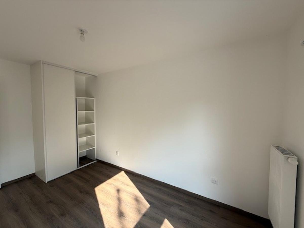 
																			3 pièces - 
																		1er étage - 72m² - 747,52 € - Photo #3