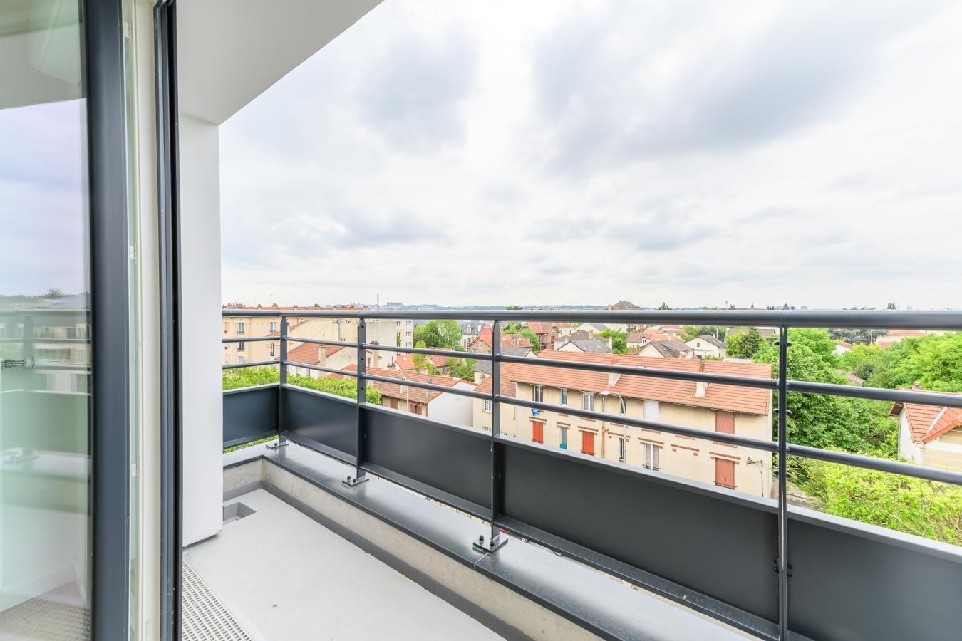 
																			4 pièces - 
																		5ème étage - 81m² - 1 780,74 € - Photo #0