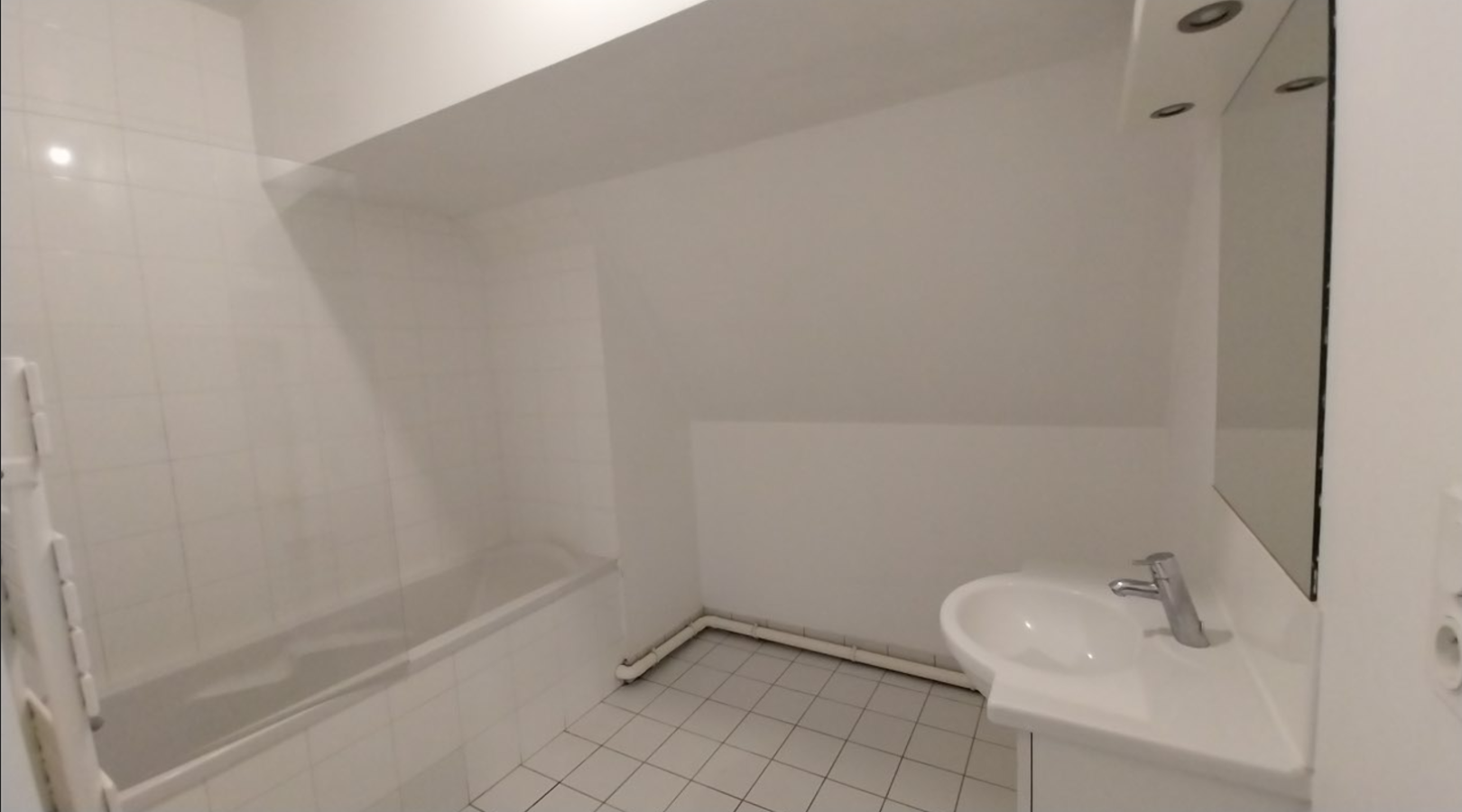 3 pièces - 6ème étage - 73m² - 926,10 € - Photo #4