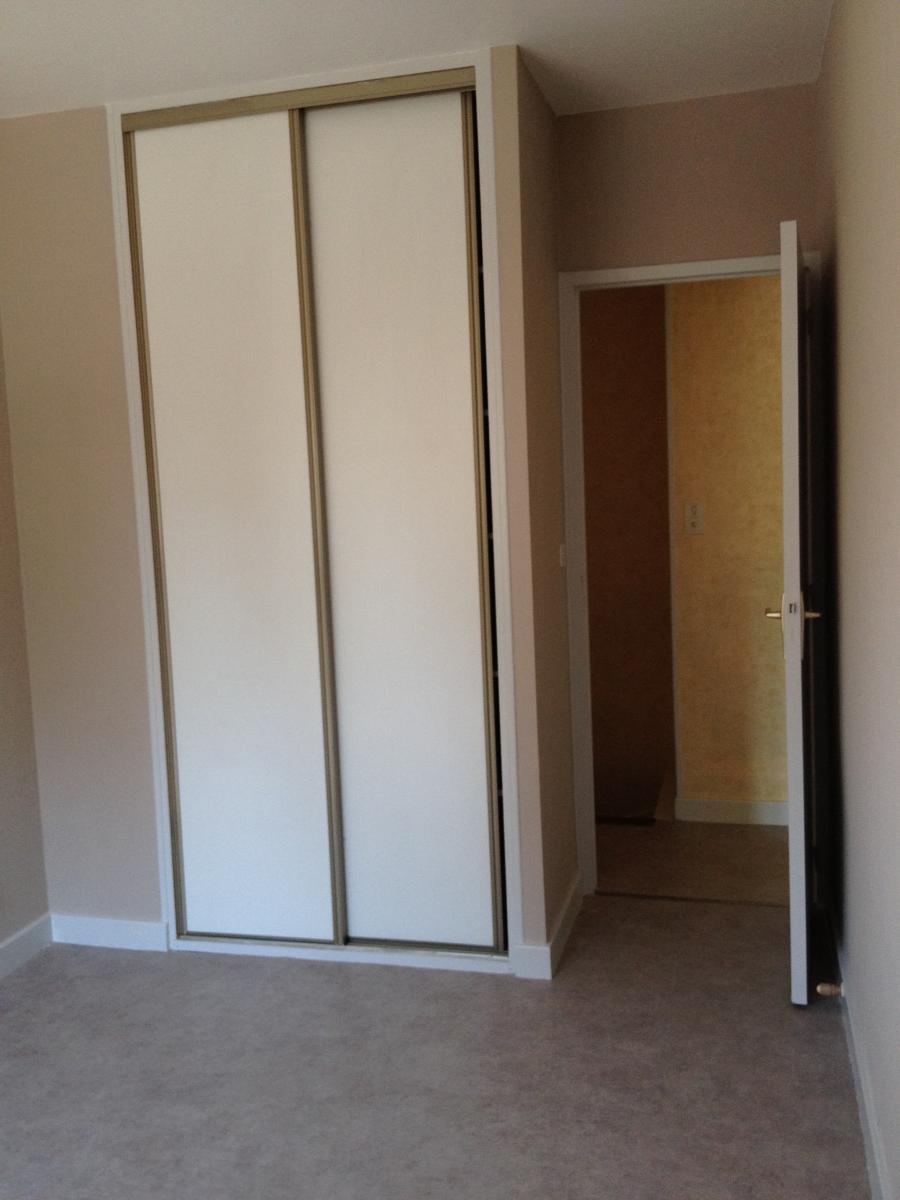 3 pièces - 1er étage - 61m² - 505,16 € - Photo #2