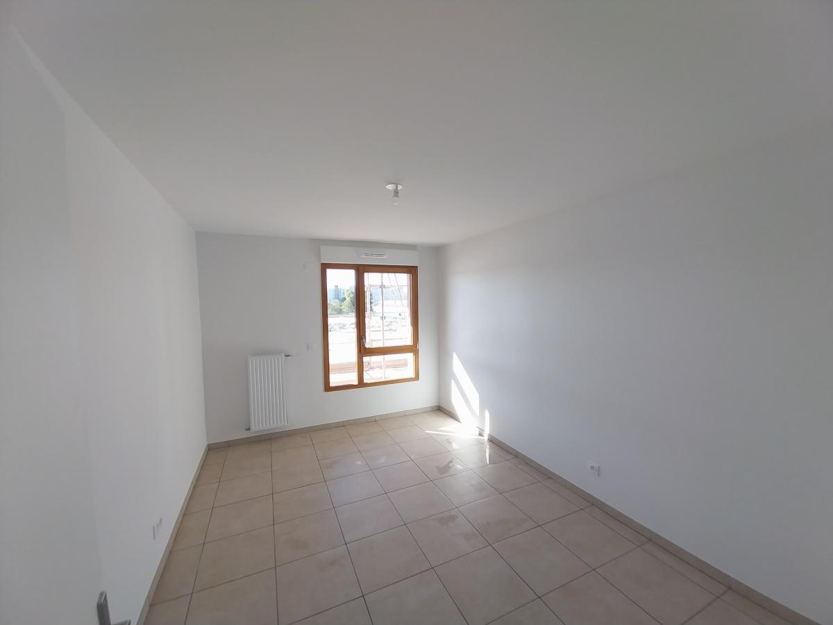 3 pièces - 2ème étage - 67m² - 1 105,37 € - Photo #3