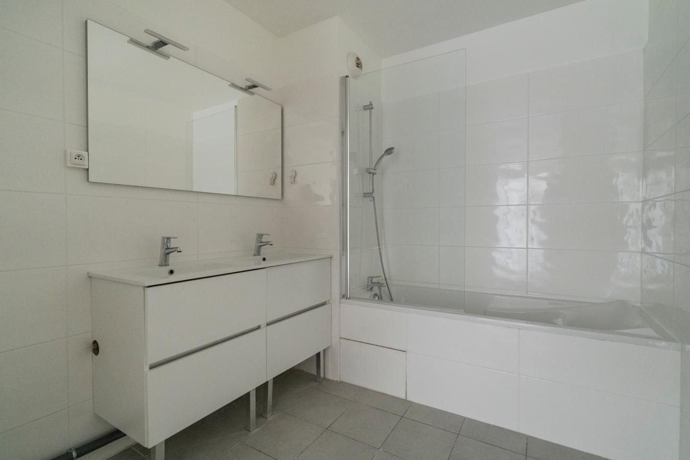 
																			3 pièces - 
																		1er étage - 70m² - 200 000 € - Photo #7