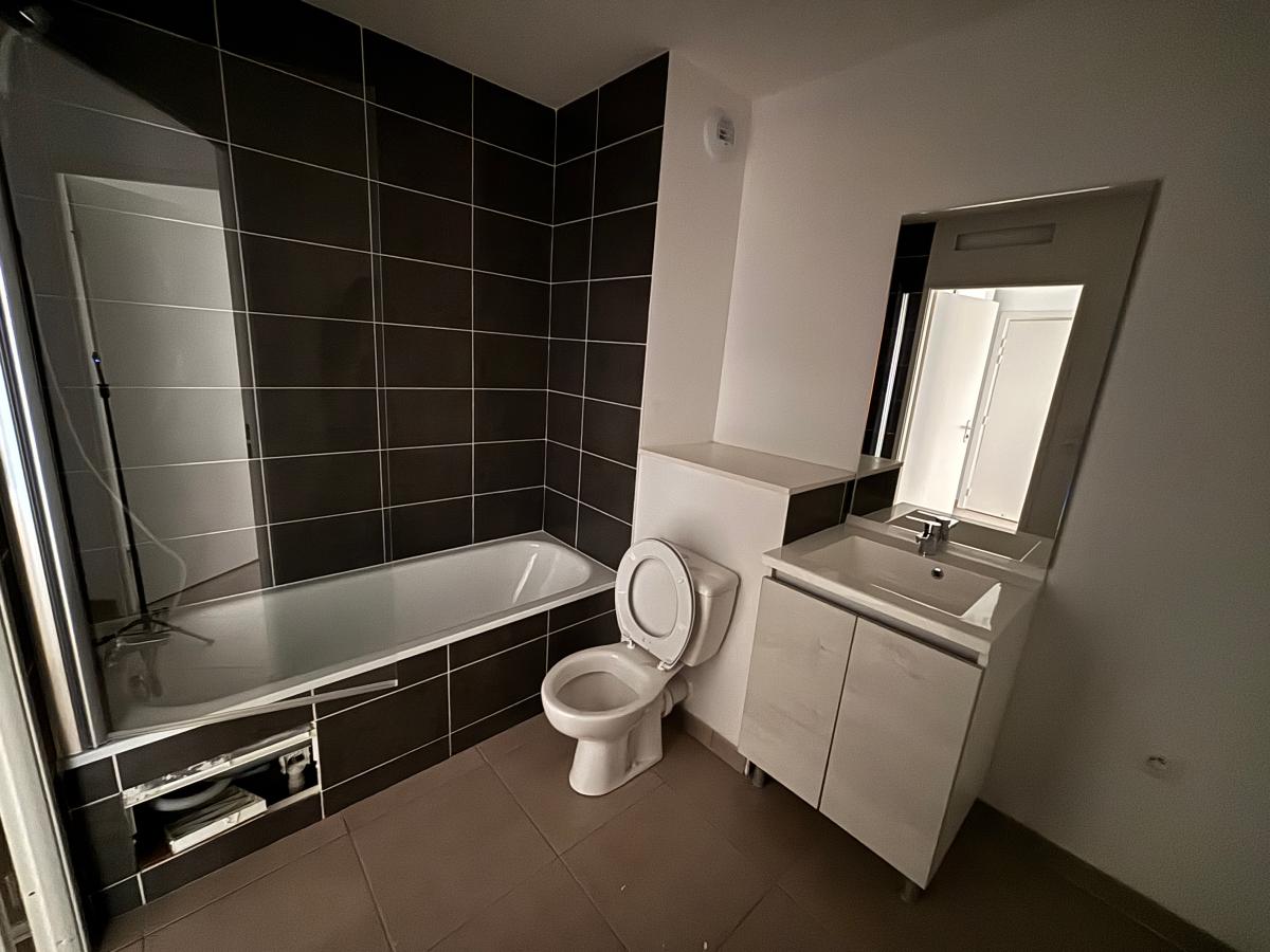 
																																							2 pièces - 
																																						RDC - 48m² - 691,67 € - Photo #5