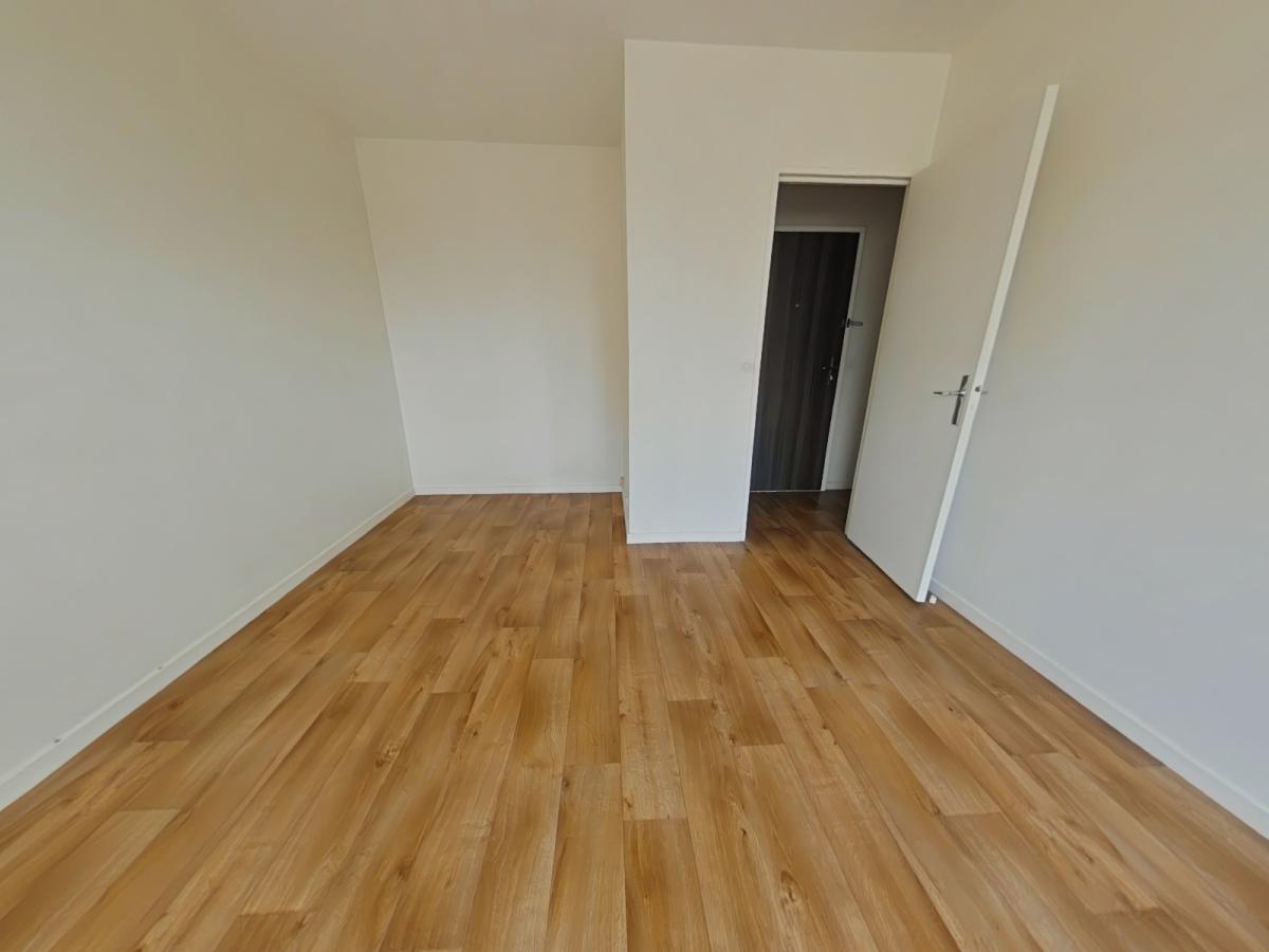 
																																							1 pièce - 
																																						2ème étage - 28m² - 462,51 € - Photo #1