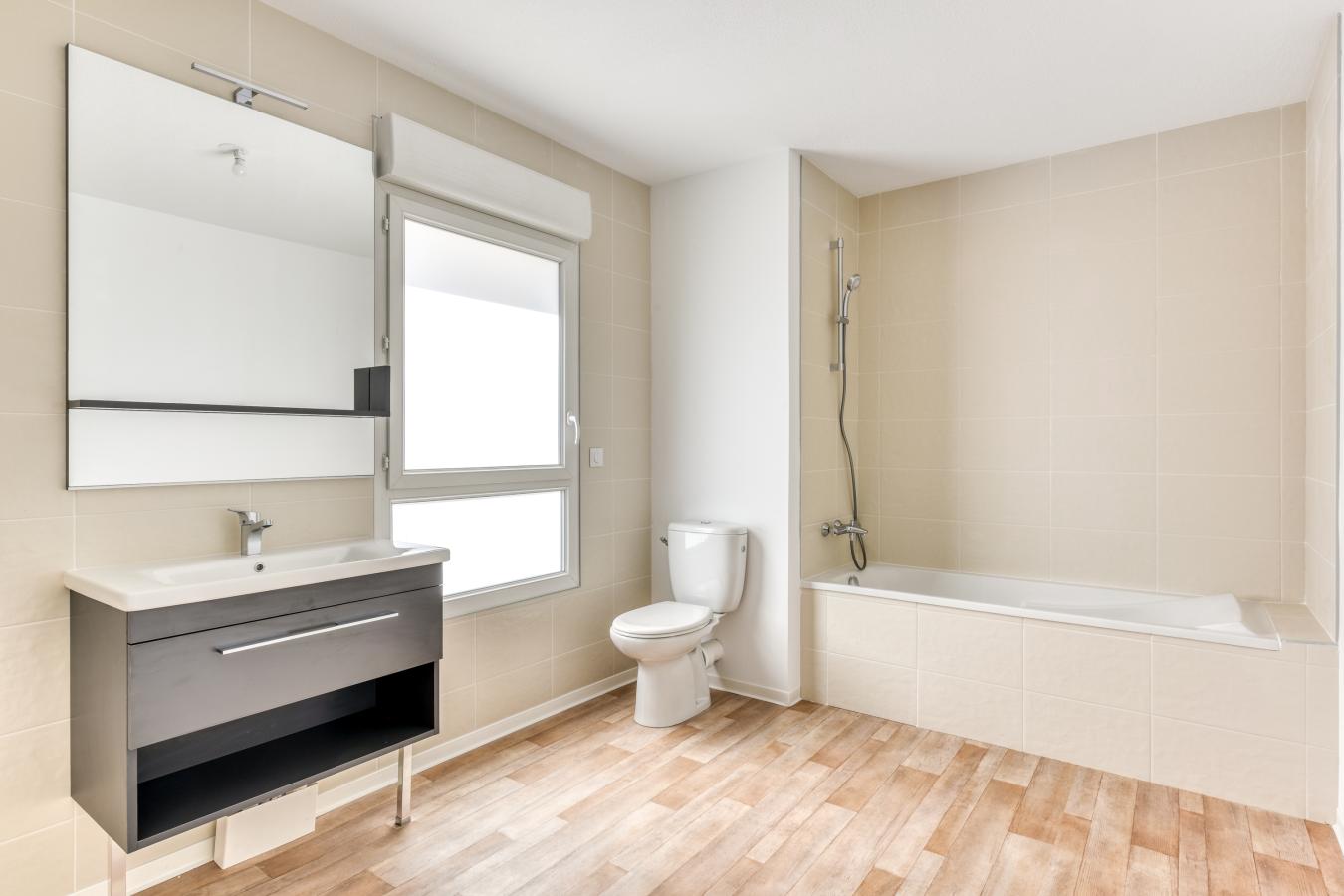 
																																							5 pièces - 
																																						RDC - 130m² - 364 800 € - Photo #2
