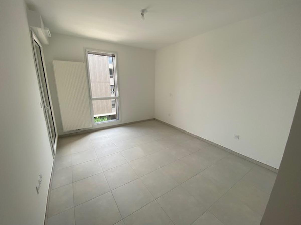 
																																							2 pièces - 
																																						2ème étage - 51m² - 864,15 € - Photo #2