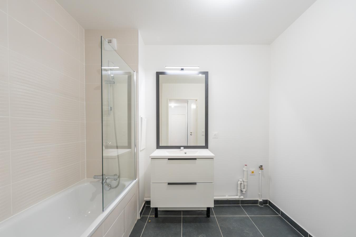 
																																							2 pièces - 
																																						RDC - 47m² - 1 069,36 € - Photo #7