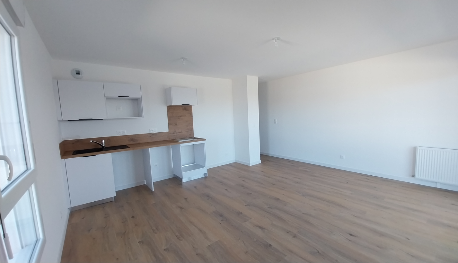 
																																							3 pièces - 
																																						1er étage - 62m² - 755,99 € - Photo #2