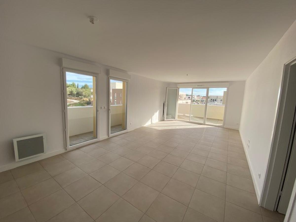 
																																							3 pièces - 
																																						1er étage - 80m² - 967,07 € - Photo #2