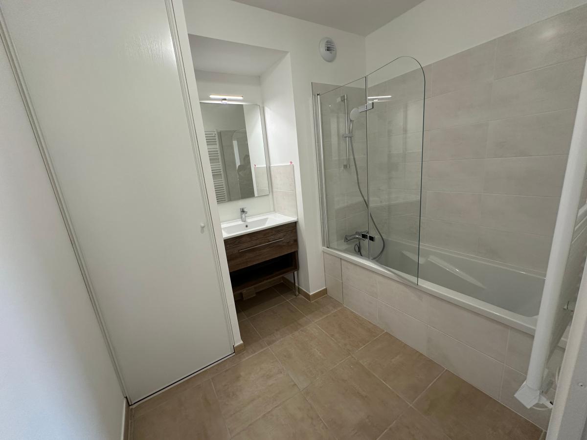 
																																							3 pièces - 
																																						1er étage - 63m² - 759,02 € - Photo #3