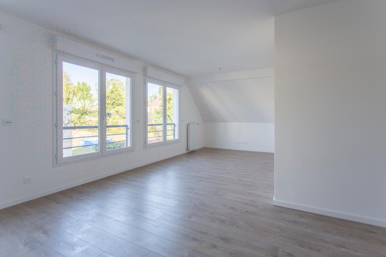 
																			3 pièces - 
																		1er étage - 57m² - 1 010,99 € - Photo #0