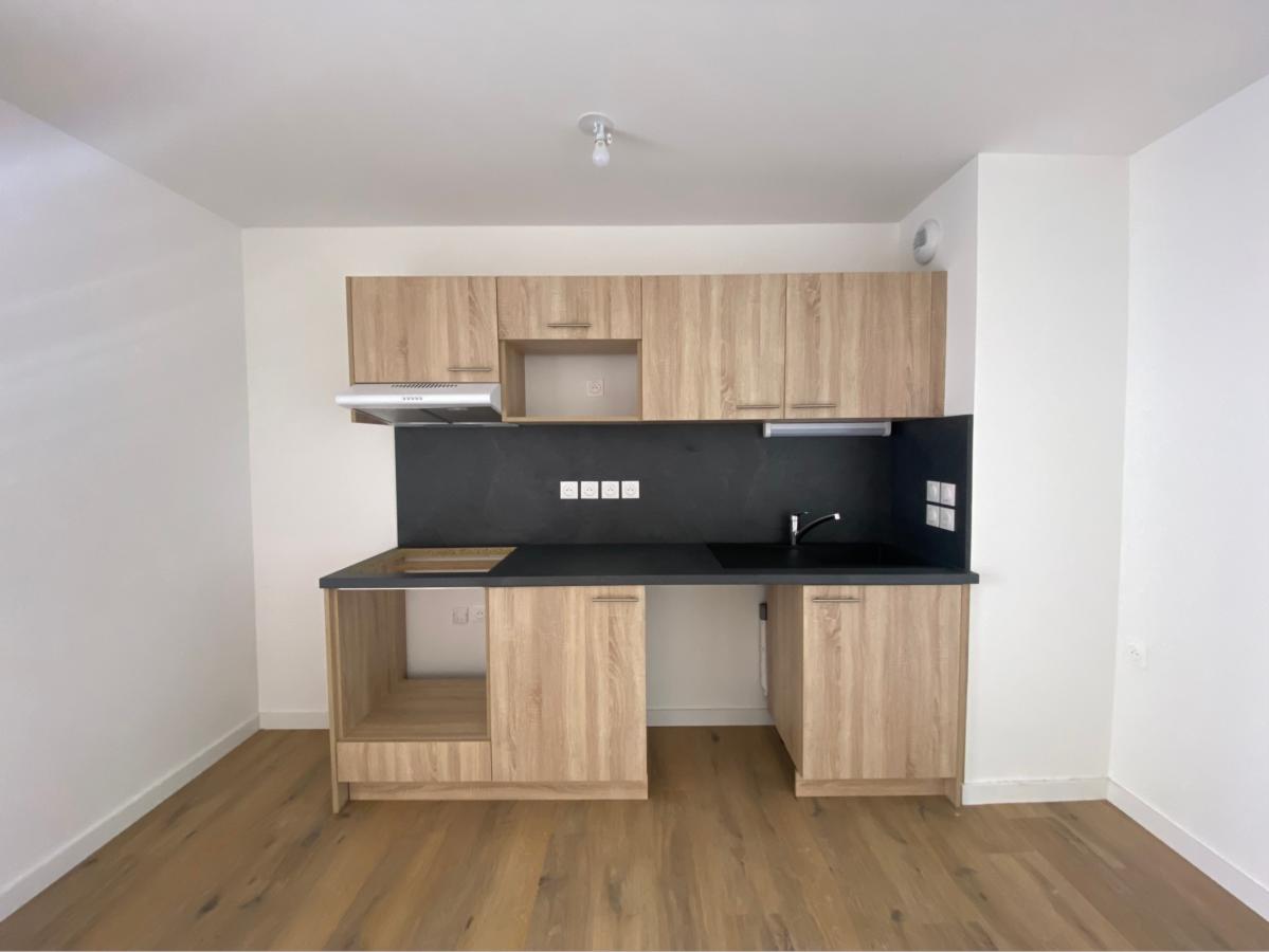3 pièces - 1er étage - 72m² - 894,59 € - Photo #4