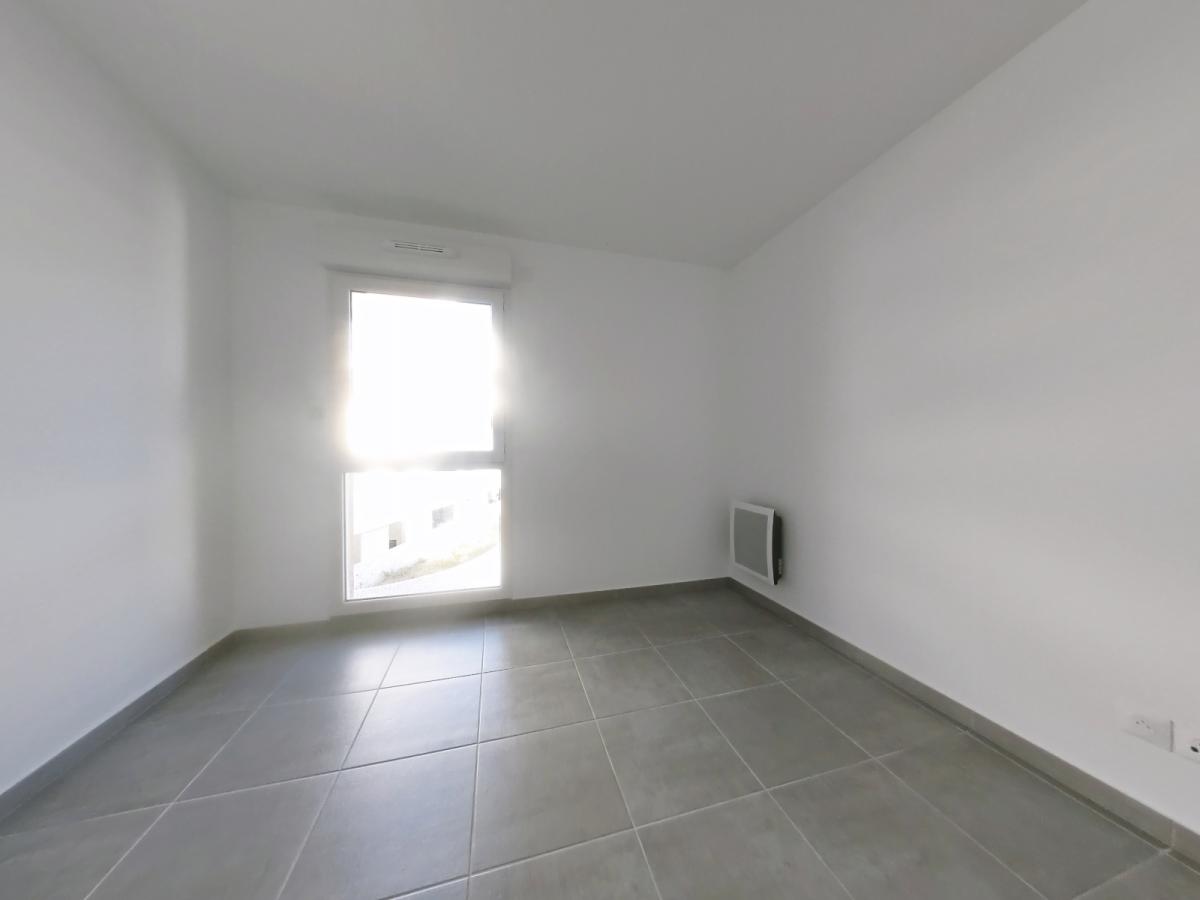 
																																							3 pièces - 
																																						2ème étage - 63m² - 1 221,97 € - Photo #5