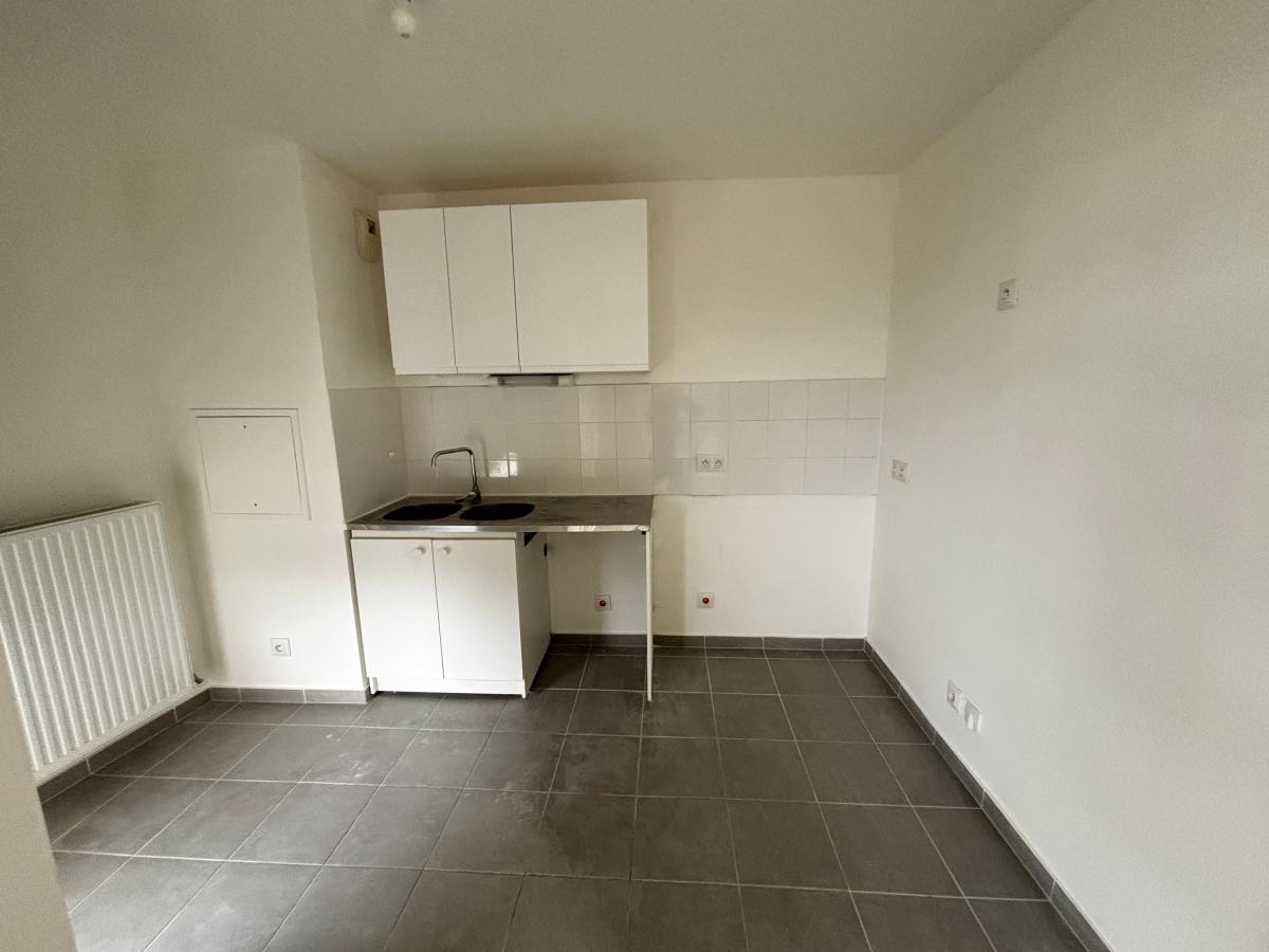 
																																							1 pièce - 
																																						3ème étage - 35m² - 915,33 € - Photo #4