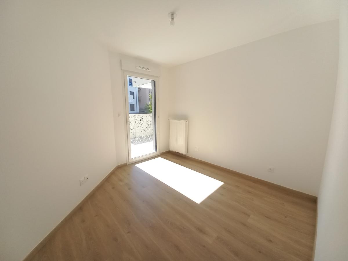
																																							3 pièces - 
																																						1er étage - 69m² - 919,61 € - Photo #4