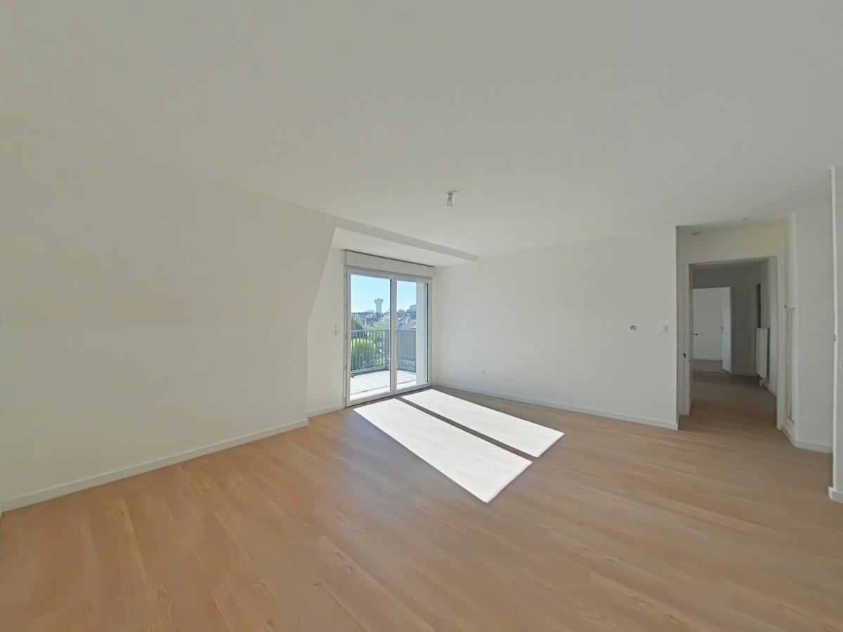 
																																							4 pièces - 
																																						4ème étage - 78m² - 898,73 € - Photo #1