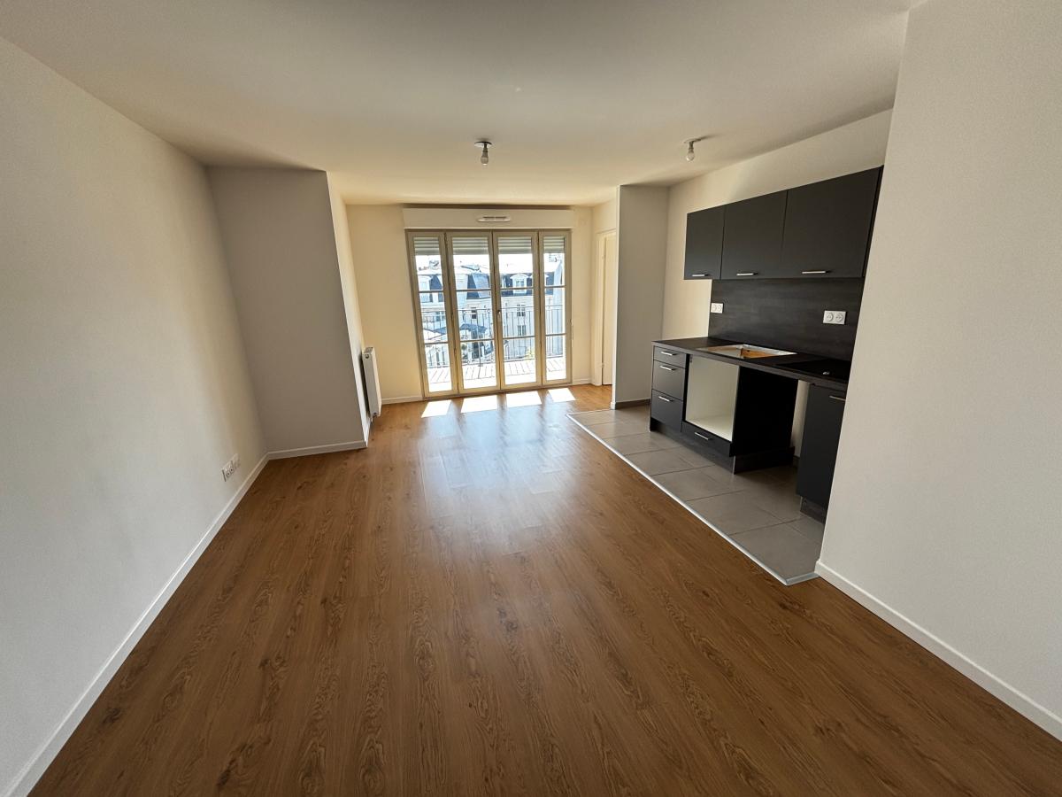 3 pièces - 2ème étage - 63m² - 1 628,60 € - Photo #3