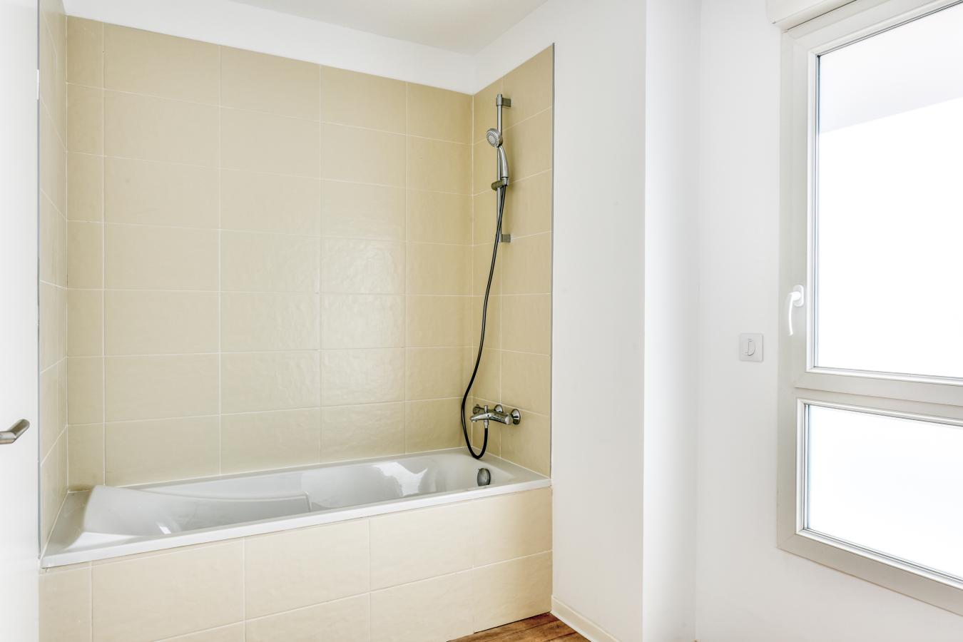 
																																							5 pièces - 
																																						RDC - 130m² - 364 800 € - Photo #7