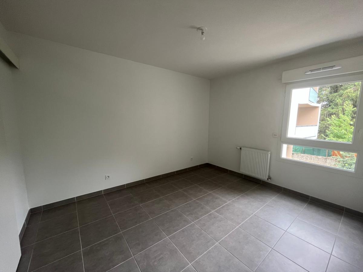 
																																							2 pièces - 
																																						1er étage - 44m² - 647,34 € - Photo #3