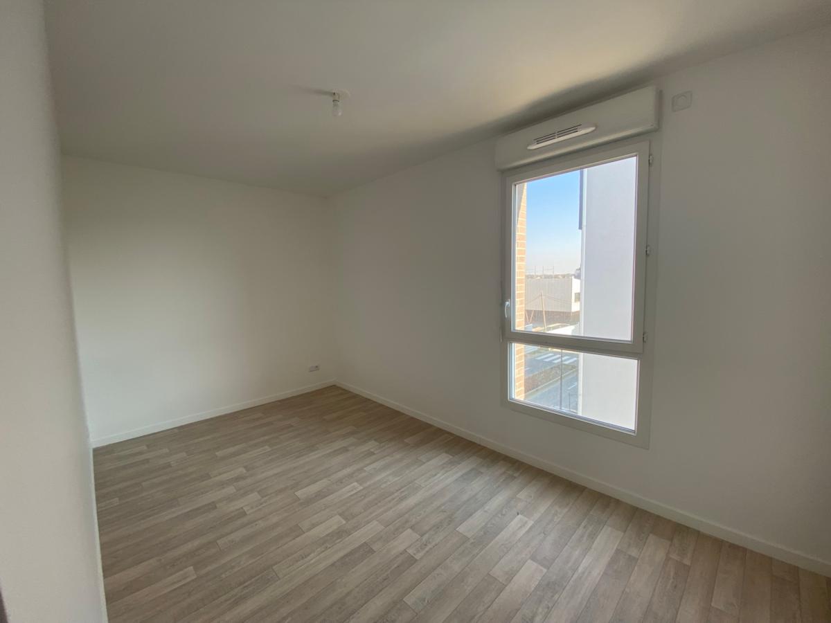 
																			4 pièces - 
																		3ème étage - 67m² - 919,93 € - Photo #5